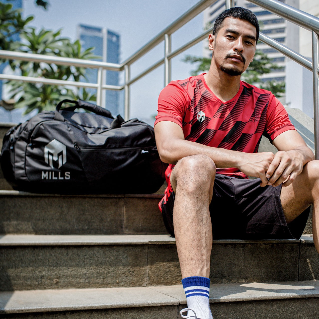 MILLS TRAVELLING BAGS A2 2002 BLACK